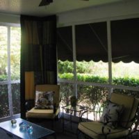 Corner window curtain becomes easy